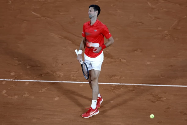 NOVAK KAKVOG NE VIĐAMO ČESTO: Publika je ovaj potez najboljeg tenisera sveta ispratila salvama zvižduka! (VIDEO)