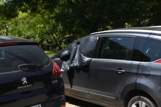 PITANJE ME MORI, DOK GORE OVE SVEĆE! Poslednji pozdrav kroz stihove mladiću, čije je telo nađeno u Zvezdarskoj šumi