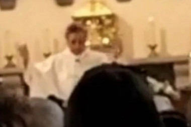PRIEST CHUGGED WINE FROM A CHALICE AT THE FIRST COMMUNION MASS! He burped and then said: Now, let's pray (VIDEO)