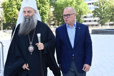 Beograd je GLAVNI grad svih SRBA, ma gde god živeli: Vesić i patrijarh Porfirije UGOSTILI decu sa Kosova i Metohije i iz Crne Gore