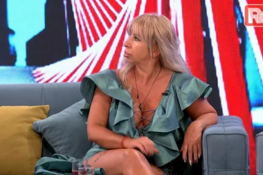 OTELA JE OCA I MUŽA! OBRUKALA JE FAMILIJU, JOŠ GLUMI SVETICU! Blondi osula paljbu po Anđeli zbog vrele akcije sa Zvezdanom! (FOTO)