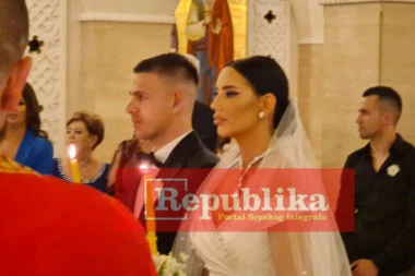 SKANDALOZNI SNIMAK sa svadbe Kaće i Gobelje UGLEDAO SVETLOST DANA: Bahata pevačica URLA na goste, STRAVIČAN potez izazvao MASOVNE REAKCIJE (VIDEO)