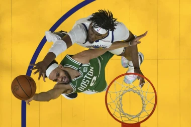 ODLUČUJUĆA BITKA JE POČELA: Boston šokirao Voriorse na startu NBA finala!