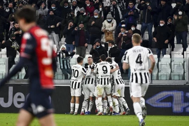 ŠUT KARTA: Napadač NAPUŠTA Juventus! (FOTO)