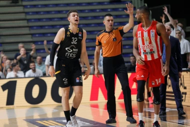 GOSPODSKI MANIR: Obradović doveo Trifunovića i Zagorca da se izvine Radonjiću! (VIDEO)