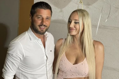 MARKO MILJKOVIĆ U TRANSU, NA MUZIČARE DAJE SVE PARE: Luna Đogani dobila snimak muža sa slavlja!