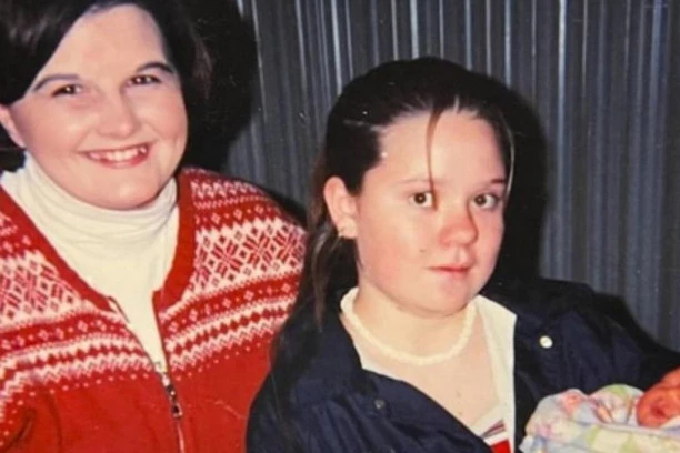 Tražio je BIOLOŠKU MAJKU 20 GODINA, a evo gde je ona bila! Kada je saznao, svet mu se okrenuo naglavačke! (FOTO, VIDEO)