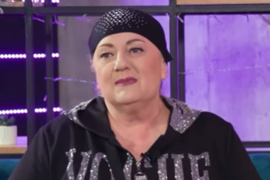 PEVAČICA NIKAD NIJE PREŽALILA SMRT OCA! BRANIO JOJ DA SNIMA PESME, slomila se usred emisije! (FOTO)