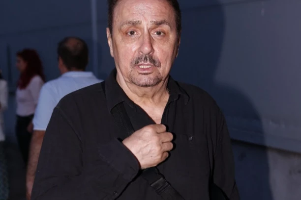 Hvalio se, pa izvisio! Kebi PROPAO BIZNIS, upao u dugove do guše!