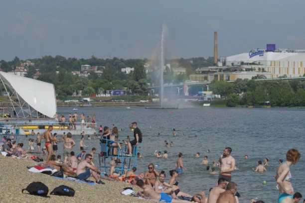 REANIMACIJA NIJE USPELA! Preminula žena izvučena iz Savskog jezera na Adi Ciganliji!