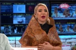 Slika Jovane Jeremić od pre 10 godina ZAPALILA društvene mreže: Evo gde je voditeljka bila, OVO je njena nagrada! (FOTO)