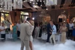 PRVI PLES MLADENACA: Anđela i Nemanja se venčali, a onda se prepustili emocijama uz muziku! (FOTO)
