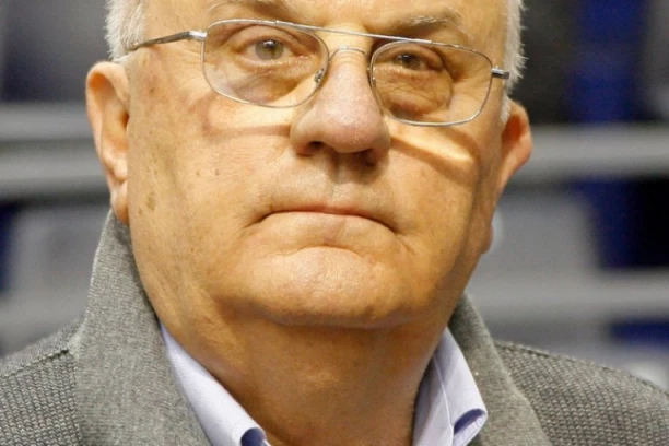 LUČIĆ ZA SPORTISSIMO - NIŠTA MU NIJE JASNO: Crveno-beli kao da su na boga kamenje bacali