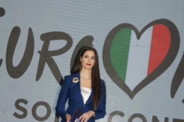 ON je osvojio voditeljkino srce! Dragana Kosjerina trebalo je da se UDA za STOMATOLOGA, ali je onda nastao PROBLEM (FOTO)