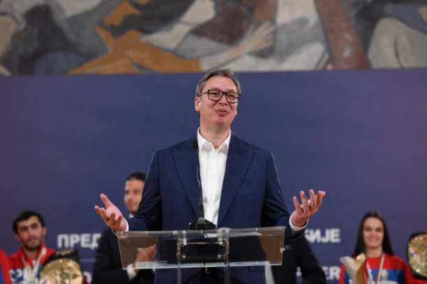 VUČIĆ ODLIČNO BALANSIRA! Hrvati krenuli u napad na predsednika Srbije, pa doživeli fijasko (VIDEO)
