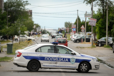 SKRIVAO AUTOMATSKU PUŠKU: Uhapšen muškarac iz Despotovca koji je iz vozila ispalio dva hica iz vatrenog oružja