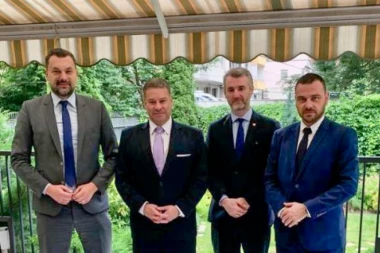 Eskobar na sastanku sa "Trojkom": FOKUS NA REFORME ZDRAVOG RAZUMA