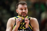 OLIMPIJAKOS JE NA POTEZU: Fenerbahče izborio majstoricu, Gudurć NEPREPOZNATLJIV!