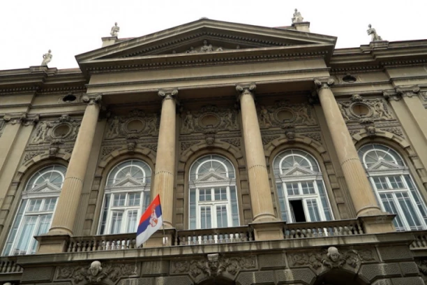 VJT: Postoji osnovana sumnja da je PROFESOR SA ARHITEKTONSKOG FAKULTETA SEKSUALNO UZNEMIRAVAO STUDENTKINJE!