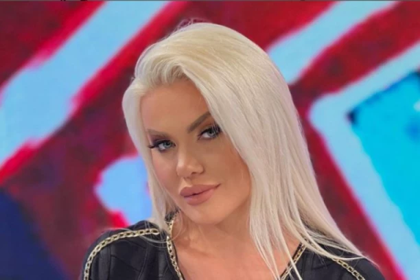 Voditeljka trpi JAKE BOLOVE, a povreda je paralisala: Sanja Stanković pala u krevet, otkrila šta joj se desilo sa nogom! (FOTO)