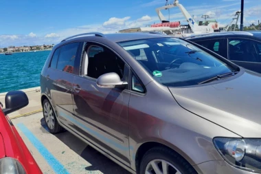 Novi detalji drame u Umagu! Nemci ostavili bebu zaključanu u kolima, u kolicima šetali PSA!