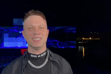 IMALI SMO NEVEROVATNU HEMIJU! Relja Popović priznao da mu je ova glumica pomogla da probudi STRAST u sebi!