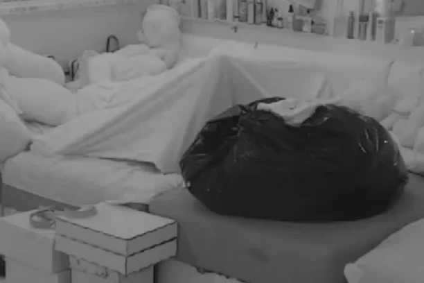 Dalila ORALNO zadovoljavala Cara u punoj sobi! Ljubavnicima popustile kočnice, pa doživljavali neviđeni vrhunac!