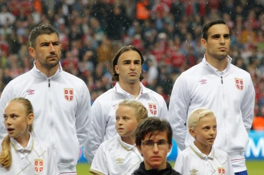 Igraće za Parmu? Srbin se ODRIČE miliona kako bi obukao dres ČUVENOG italijanskog kluba!