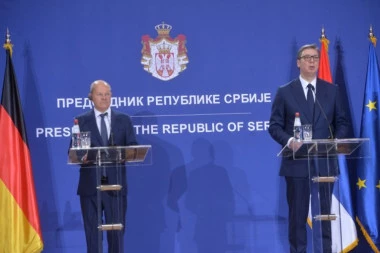ŠOLC U BEOGRADU! Od Srbije traženo da uvede sankcije Rusiji i prizna Kosovo! (FOTO, VIDEO)