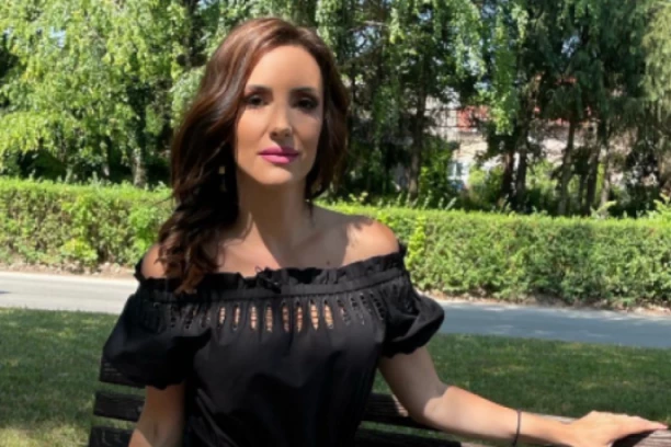 VRUĆI KADROVI NAŠE VODITELJKE PROCURILI IZ TELEFONA: Muškarci lude za njenim izvajanim nogama, a ona hitno napustila Srbiju!