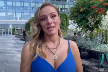 ANABELA PRVI PUT O LUNINOM GUBITKU BEBE: Pevačica otkrila kako joj se ćerka ponašala nakon TRAGEDIJE! (FOTO)