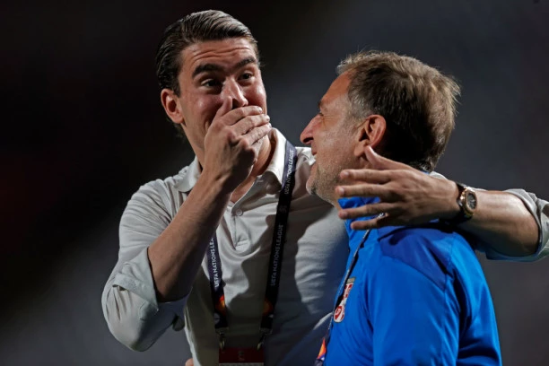 NOVI SRBIN U JUVENTUSU! Poruka najupućenijeg - Vlahović će imati KORIST od NJEGA!