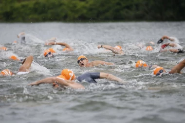 NEDELJA JE DAN ZA TRIATLON: Na Adi se održava Otvoreno državno prvenstvo!