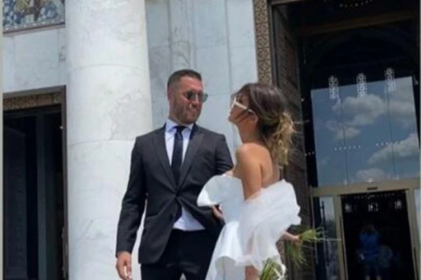 Udala se ĆERKA Mirjane Bobić Mojsilović! Mila u uskoj haljini istakla ATRIBUTE