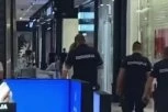 HITNA REAKCIJA POLICIJE! Uhvatili manijaka iz tržnog centra  - PRAVAC STANICA! (VIDEO)