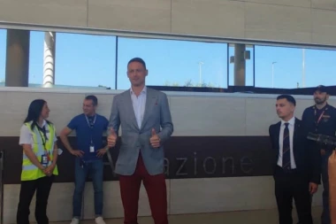 Matić dočekan u Rimu kao ROK ZVEZDA! Srbin izazvao euforiju! (VIDEO)