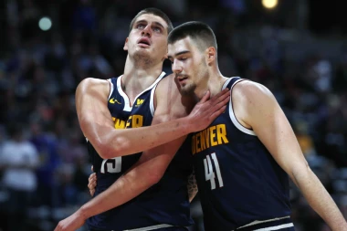 Ernangomez otkrio: Jokić ustaje u pet ujutru da peva konjima! Voli ih više od žene i stoje mu na pozadini telefona!