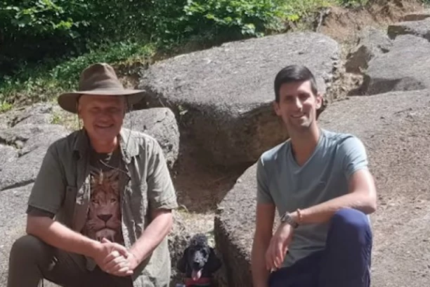 Visoko će danas biti u centru medijske pažnje: Novak stigao na otvaranje teniskog kompleksa! (FOTO, VIDEO)