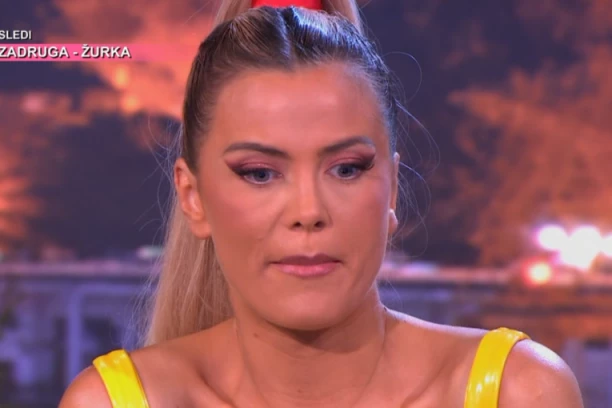 Milica Pavlović na ivici suza zbog SMRTI BABE: Otkrila potresne detalje o POSLEDNJIM DANIMA sa njom, a evo kako je koristila DOKTORE u svoju korist! (FOTO)