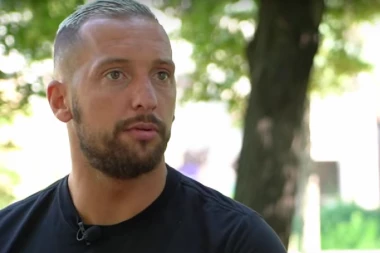 BIVŠI ZADRUGAR U BOLNICI! Svi se pitaju što leži u krevetu! On se odmah oglasio na društvenim mrežama!