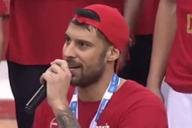 Pomešana osećanja u Pireju: Nakon pet godina posta slavi se titula, ali i tuguje zbog odlaska Jorgosa Printezisa!