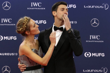 PRŠTE LAJKOVI: Jelena otkrila šta su Đokovići uradili odmah posle Novakove titule u Torinu (FOTO)