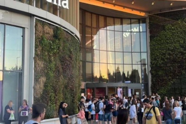 POŽAR U ADA MOLU! Zapalile se krpe u podrumu!