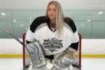 Nije za one sa slabim srcem: Nekada se bavila hokejom, skinule je tešku opremu i oborila društvene mreže! (FOTO)