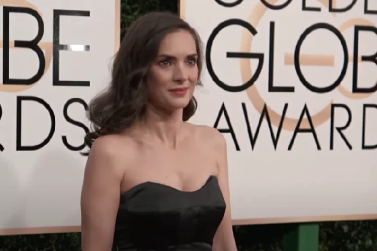 Da li se sećate VINONE RAJDER? Posle 12 godina pojavila se u izdanju koje je šokiralo svet! (VIDEO)