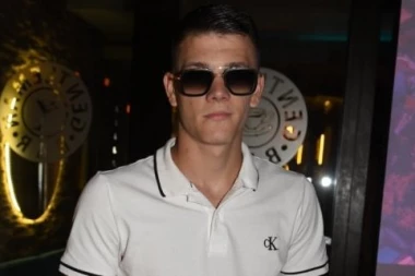 NAŠ JUTJUBER OPELJEŠEN U JAPANU: Sve zabeležio kamerom, njegovi pratiocu u ŠOKU! (VIDEO)