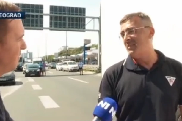 SRAMOTA! Lažni ekolozi i šačica radnika Fijata ne puštaju kamion sa lekovima koji se čuvaju na POSEBNOM REŽIMU HLAĐENJA!(VIDEO)