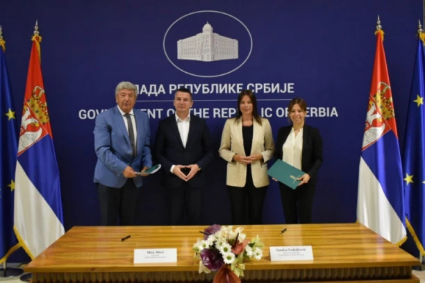 IRENA VUJOVIĆ: izgradnja 14,7 kilometara kanalizacione i 0,8 kilometara vodovodne mreže u GORNJEM MILANOVCU