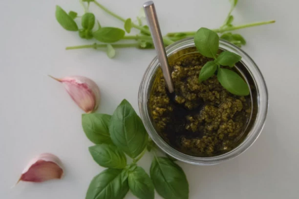 Recept za PESTO SOS: Napravite ga kod kuće sa samo par sastojaka