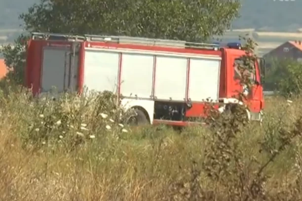 GORELO 2,5 HEKTARA NEOVRŠNOG ŽITA: Veliki požar kod Zrenjanina
